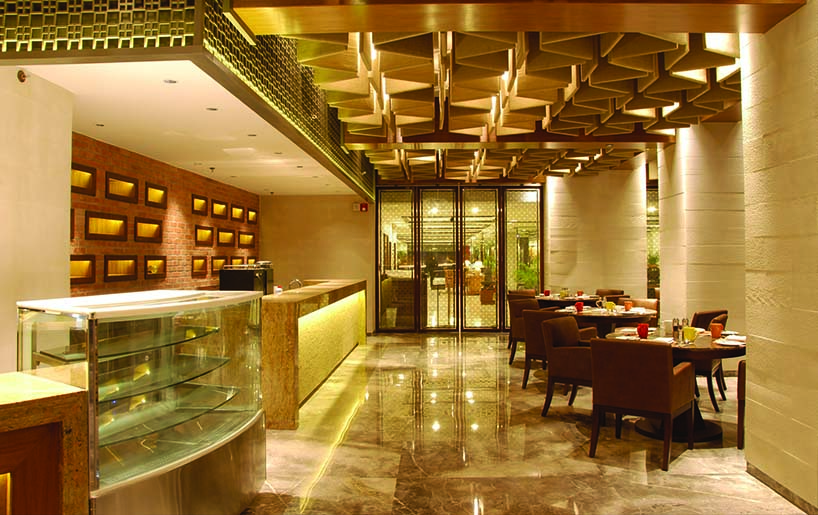 all day dining soaltee crown plaza