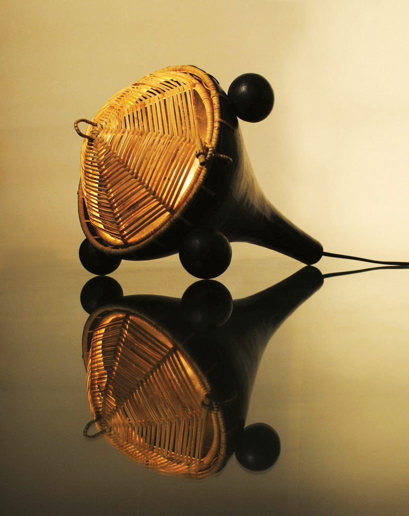 magia nera floor lamp