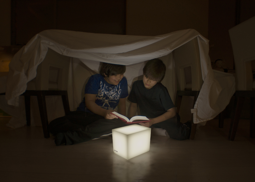 HOUSE LIGHT | LIGHT HOUSE