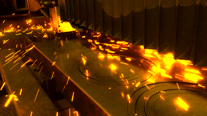 dynamic hulahoop series tables designed by alessandro busana for bonaldo