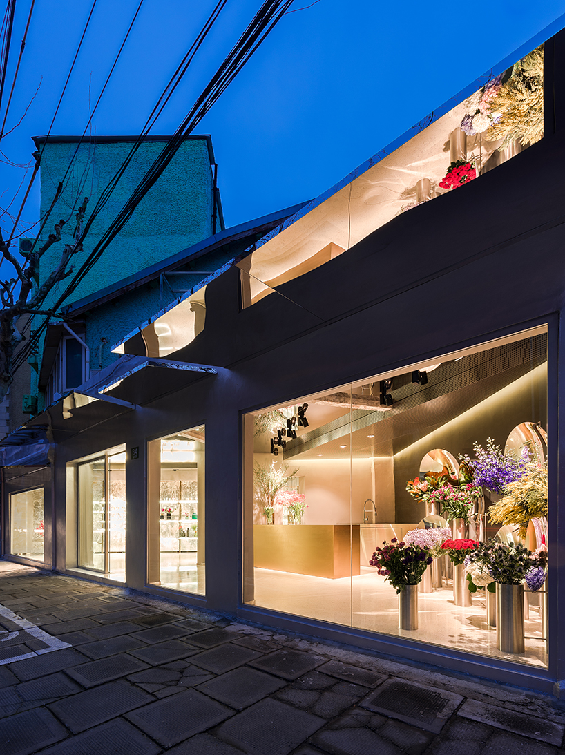 alberto-caiola-julys-flower-shop-shanghai-china-06-13-2019-designboom