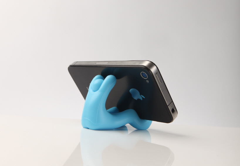 YOGA smartphone stand by i clue design