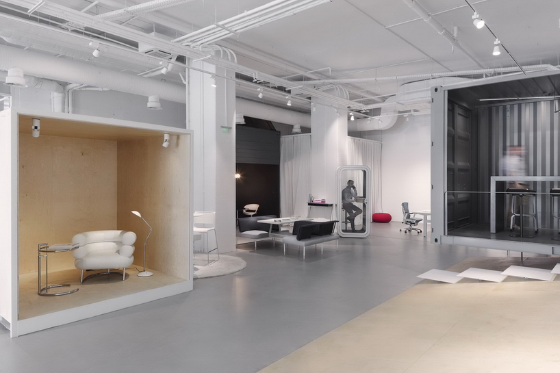 DA architects organizes workspace bulgaria's interior design with an industrial character