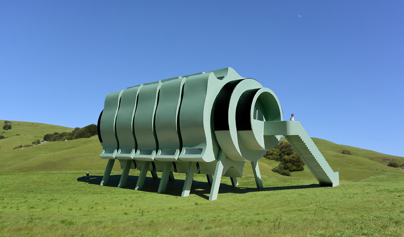 Cinco módulos giratorios se reconfiguran para formar las casas segmentadas interactivas del futuro