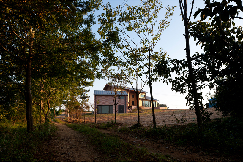 studio_GAON: house of january, house on the demarcation