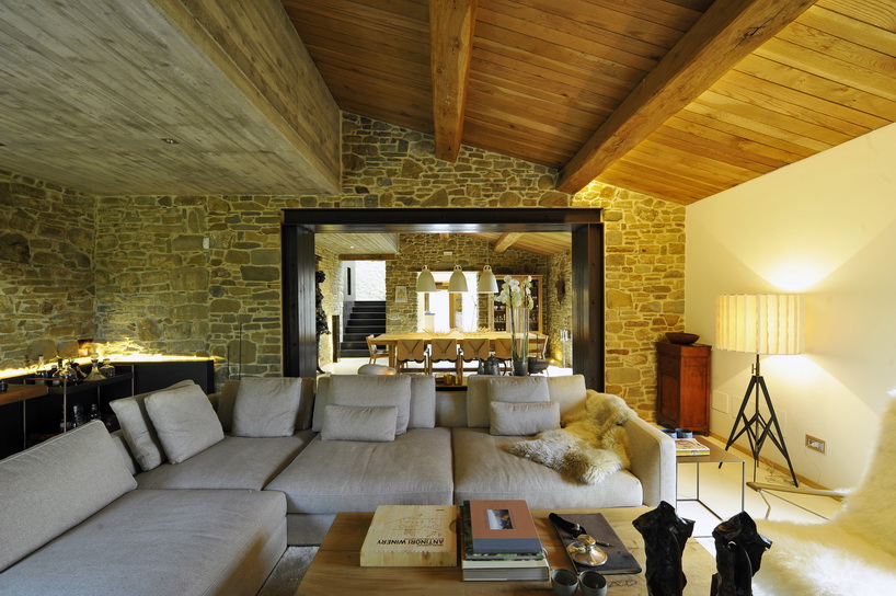 nico van der meulen renovates a 12th century stone guardhouse in italy
