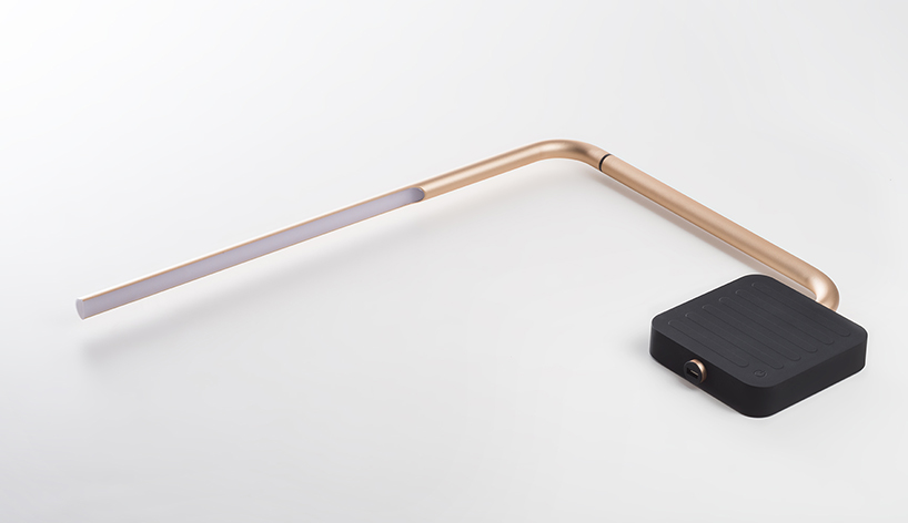 spalvierdelciotto designs a LED desk lamp for lexon