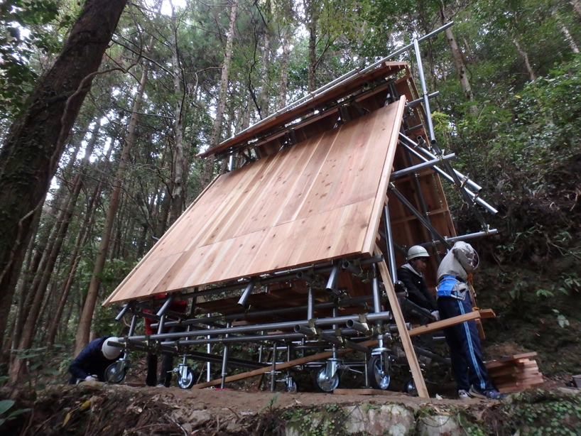 kikuma watanabe designs a movable wooden shinto shrine in the mountains of kochi