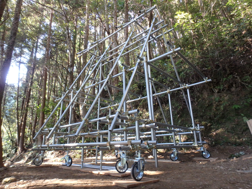 kikuma watanabe designs a movable wooden shinto shrine in the mountains of kochi