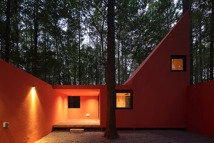 wiki world plants red timber cabin standing on stilts within chinese woodland