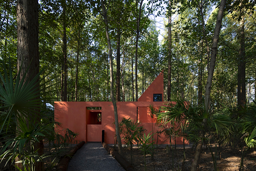 wiki world plants red timber cabin standing on stilts within chinese woodland