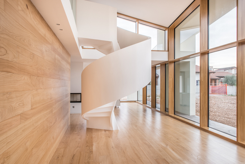 contemporary wooden casa PLS by corde architetti associati