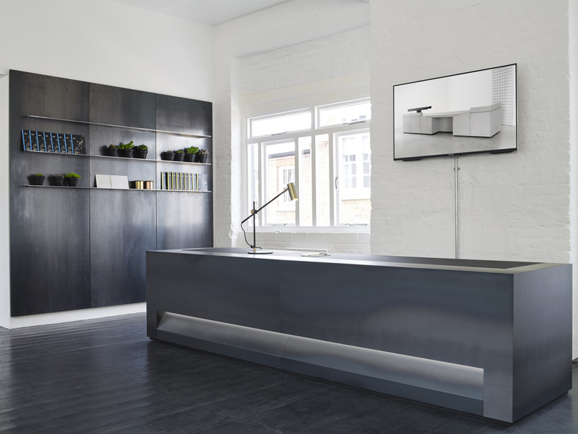 paul crofts studio designs london showroom to present isomi in concrete