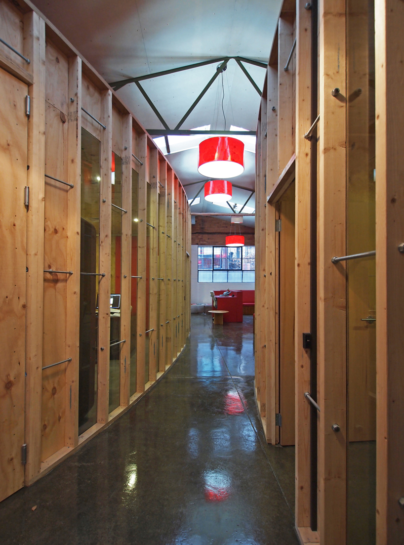 freipost headquarters by ITN architects