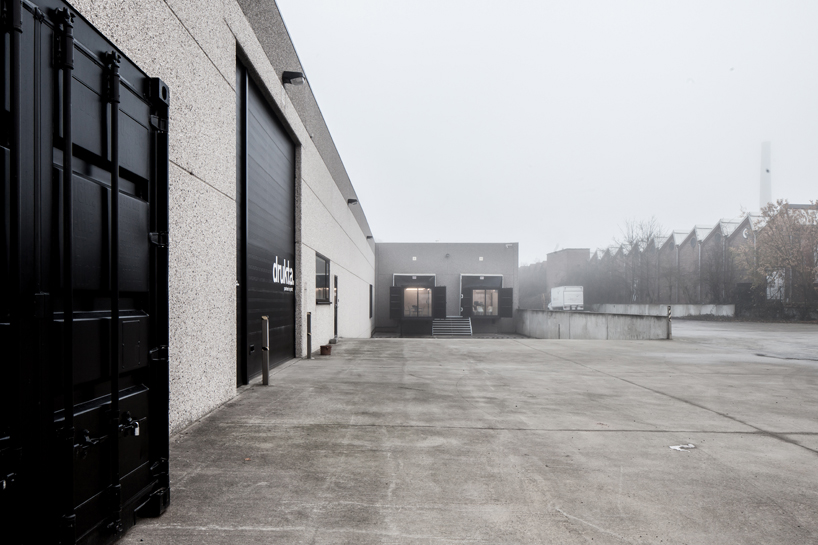 shipping container offices for drukta + formail by five AM