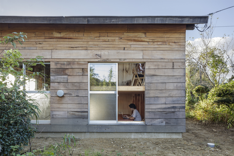 kurosawa kawaraten transforms neglected house in rural japan into low-budget home office