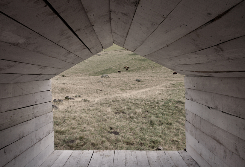 atelier 37.2: sloping house, france