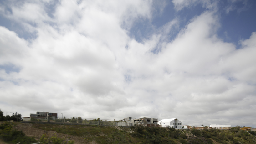 T38studio: HDJ86 single family housing complex, tijuana