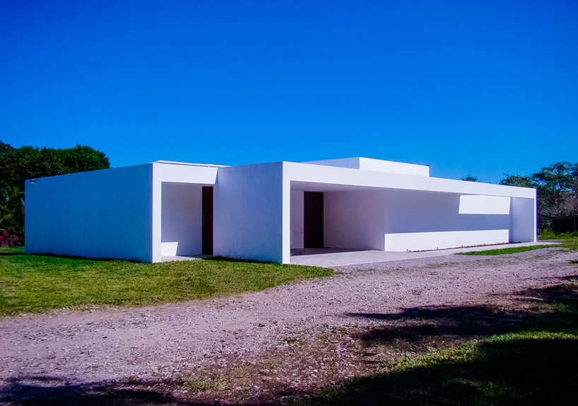 couti&ntilde;o & ponce architects realizes CP house in southern mexico