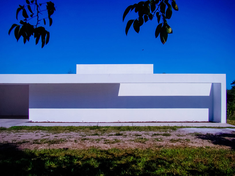 couti&ntilde;o & ponce architects realizes CP house in southern mexico