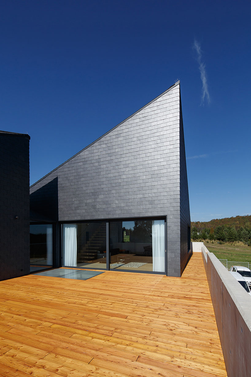 rs+ robert skitek house in krostoszowice poland designboom 