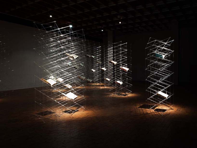 migrating books installation kawahara krause architects designboom
