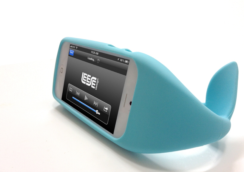 whale earphone winder case by leese design