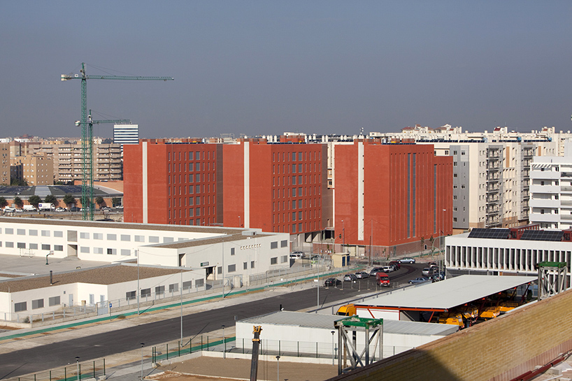 enrique abascal arquitectos: social housing building at poligono aeropuerto