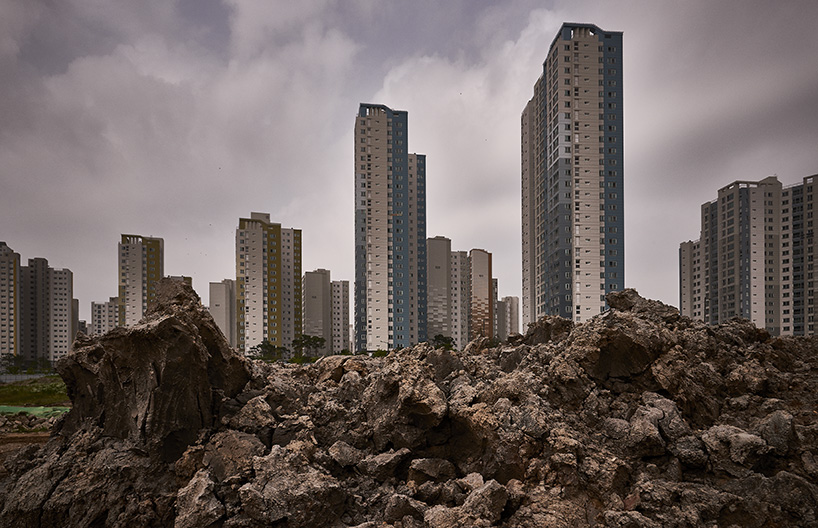 Manuel Alvarez Diestro depicts a dystopian juxtaposition of urban and natural landscapes