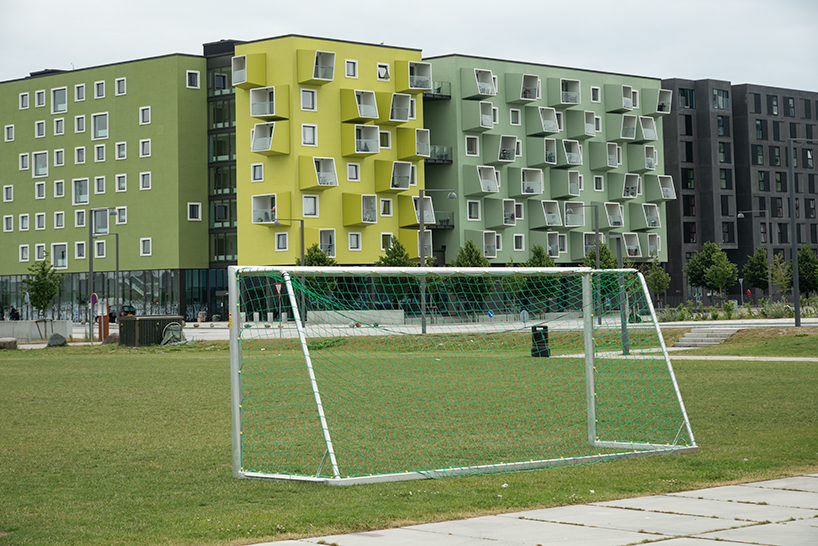 manuel álvarez diestro turns football goalposts into architectural observation frames