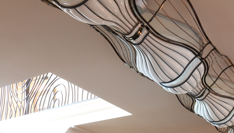 rhythm plafoniera - a suspended flowing light by i m lab