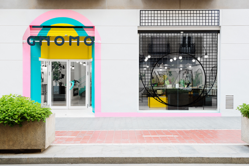 masquespacio paints valencia lifestyle store with block colors + bold lines