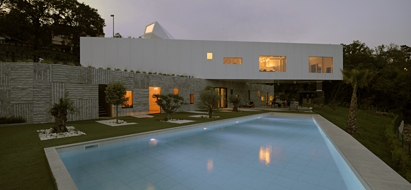 nest and cave house by idis turato