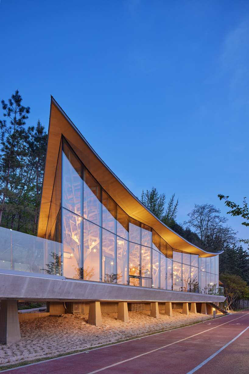 pavilion of floating lights in korea embraces traditional east asian carpentry techniques