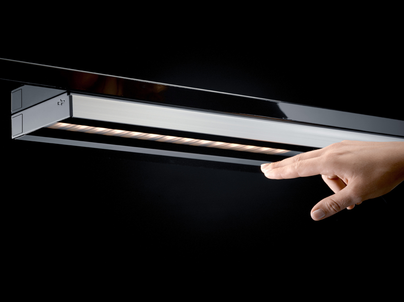 area lamp by dreipuls magically adjusts levels of light