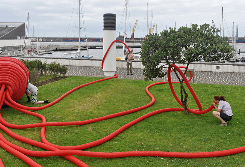 vernie squid installation moradavaga walk&talk sao miguel designboom 04
