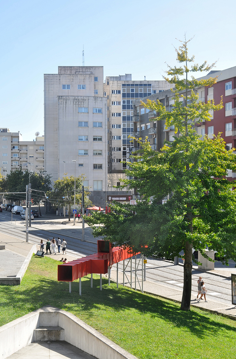 moradavaga designs periscope-like installation for bienal de arte contemporânea da maia
