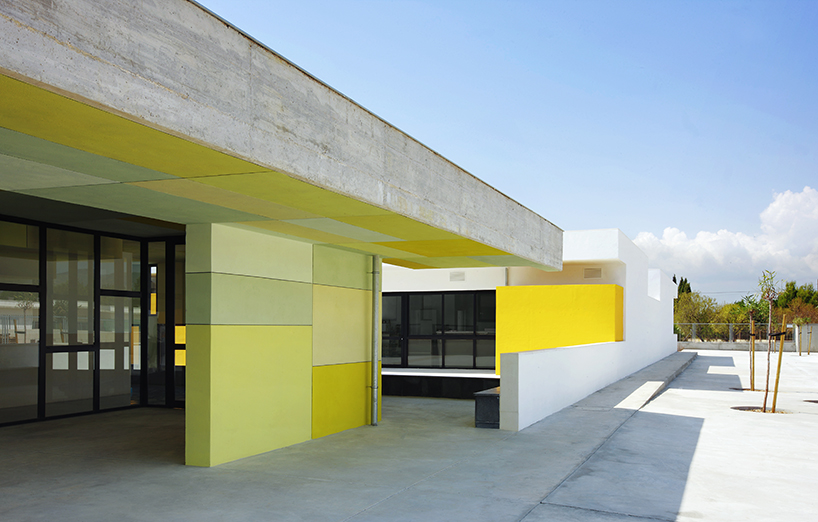 bartomeu ordines primary school and kindergarten by ripolltizon, spain 