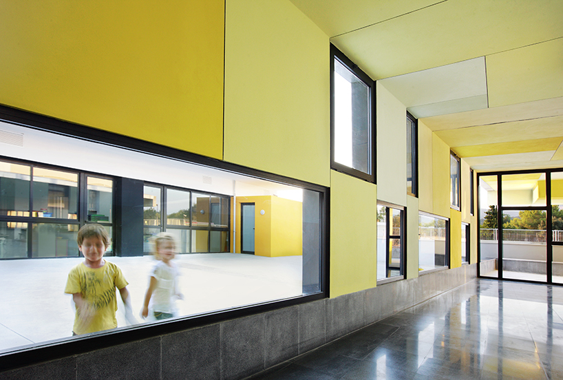 bartomeu ordines primary school and kindergarten by ripolltizon, spain 