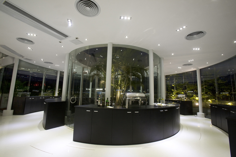 sky on the fifth fine dining restaurant in guangzhou by clifton leung design 