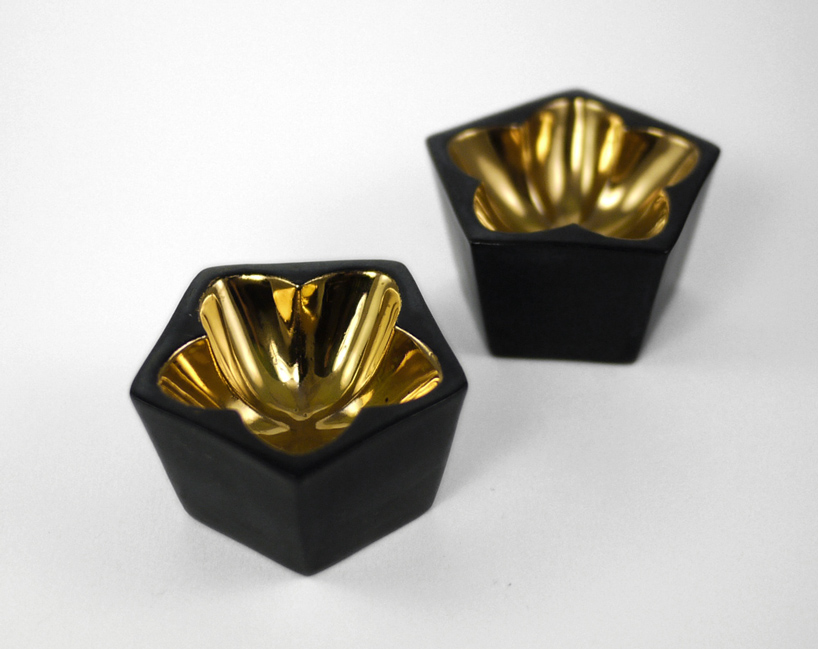 yozakura sake set captures the essence of cherry blossoms