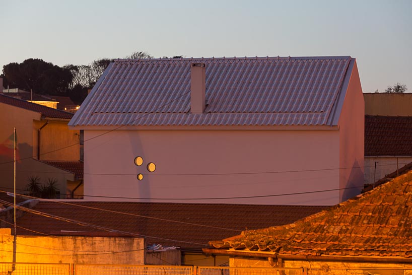 EZZO renovates flower house in suburban porto