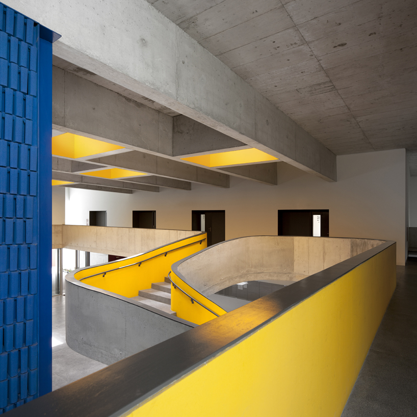 secondary school braamcamp freire pontinha by CVDB architectos