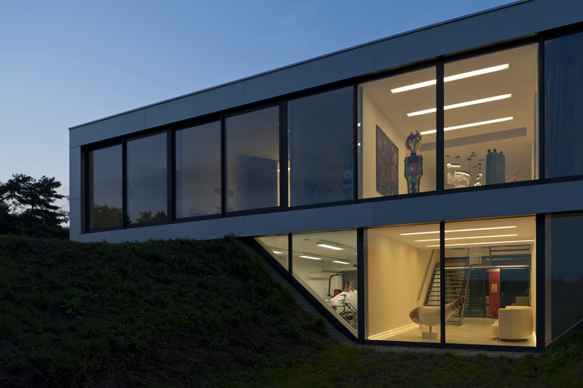 123DV: bridge house in the netherlands