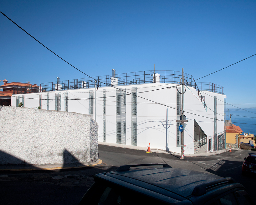 12 houses in tenerife island by david arias and cristina del buey