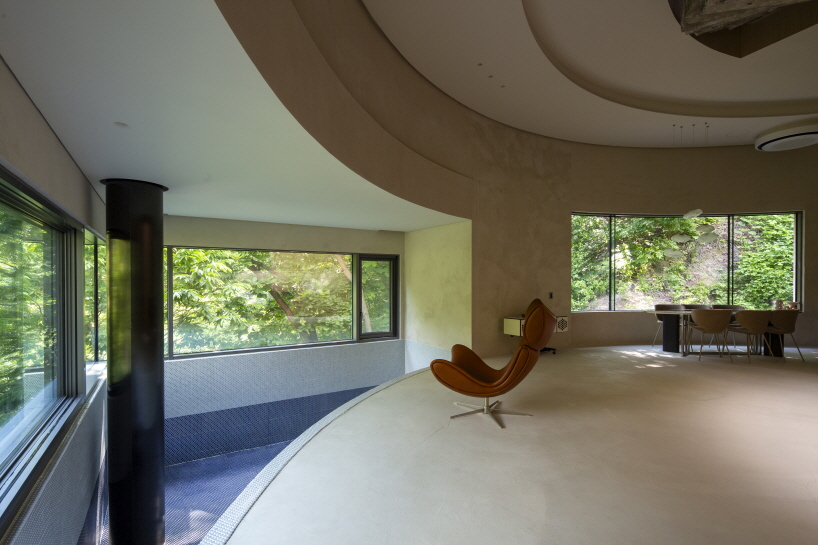 two intersecting circles shape snow AIDe's house in woodlands near seoul 