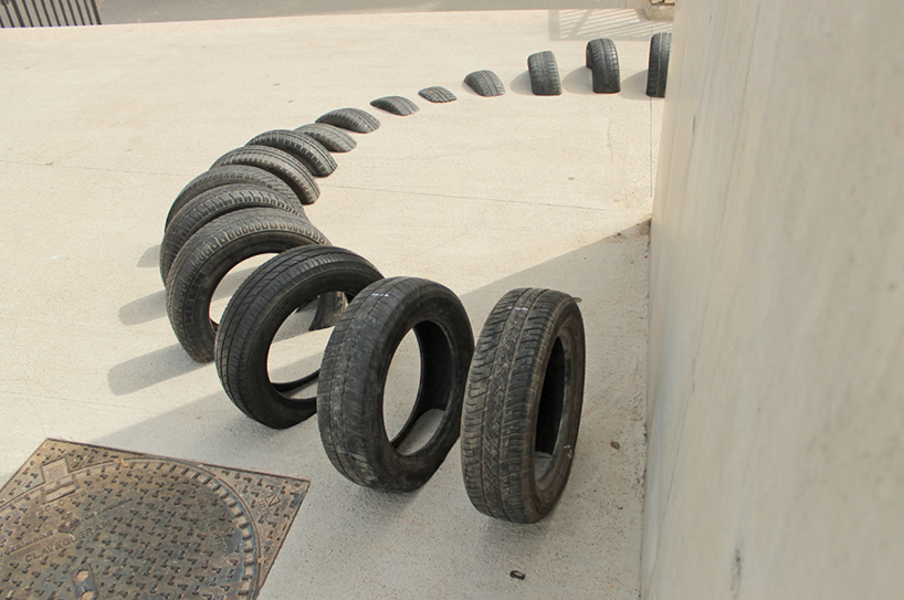 pneumàtic challenges physicality in urban barcelona