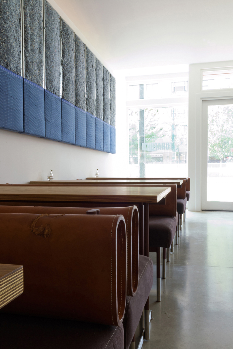 ruggedly cozy torafuku modern asian eatery by scott & scott architects