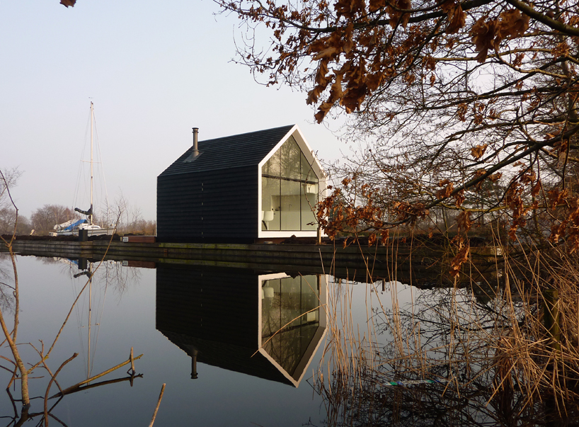 2by4 architects: docked recreational island house 