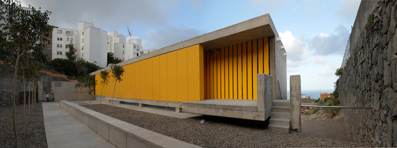 el lasso community centre by romera and ruiz architects